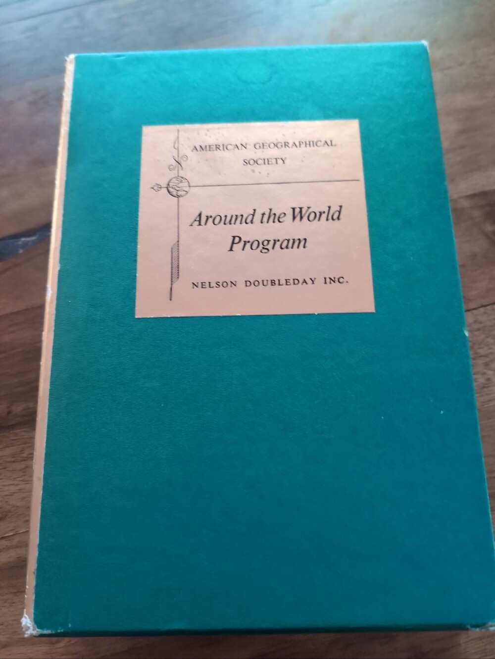 American Geographical Society Around the World Booklets+Slipcase, 6 Books